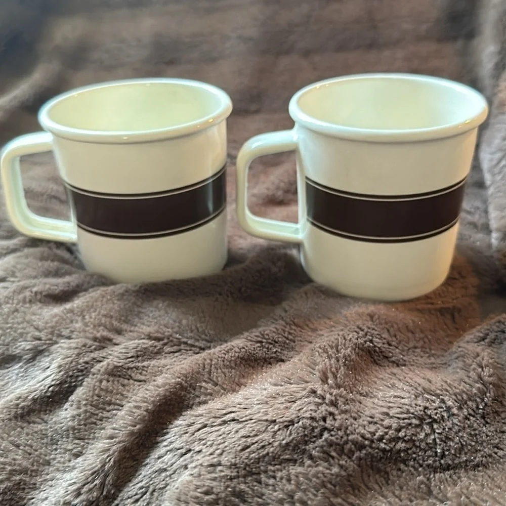 Starbucks mugs like